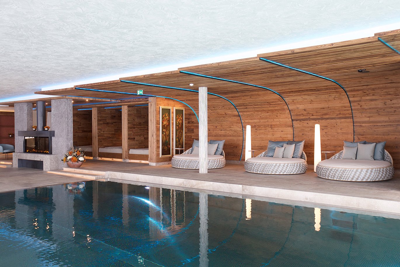 Hotel with pool, Tannheimer Tal: Bergblick****S