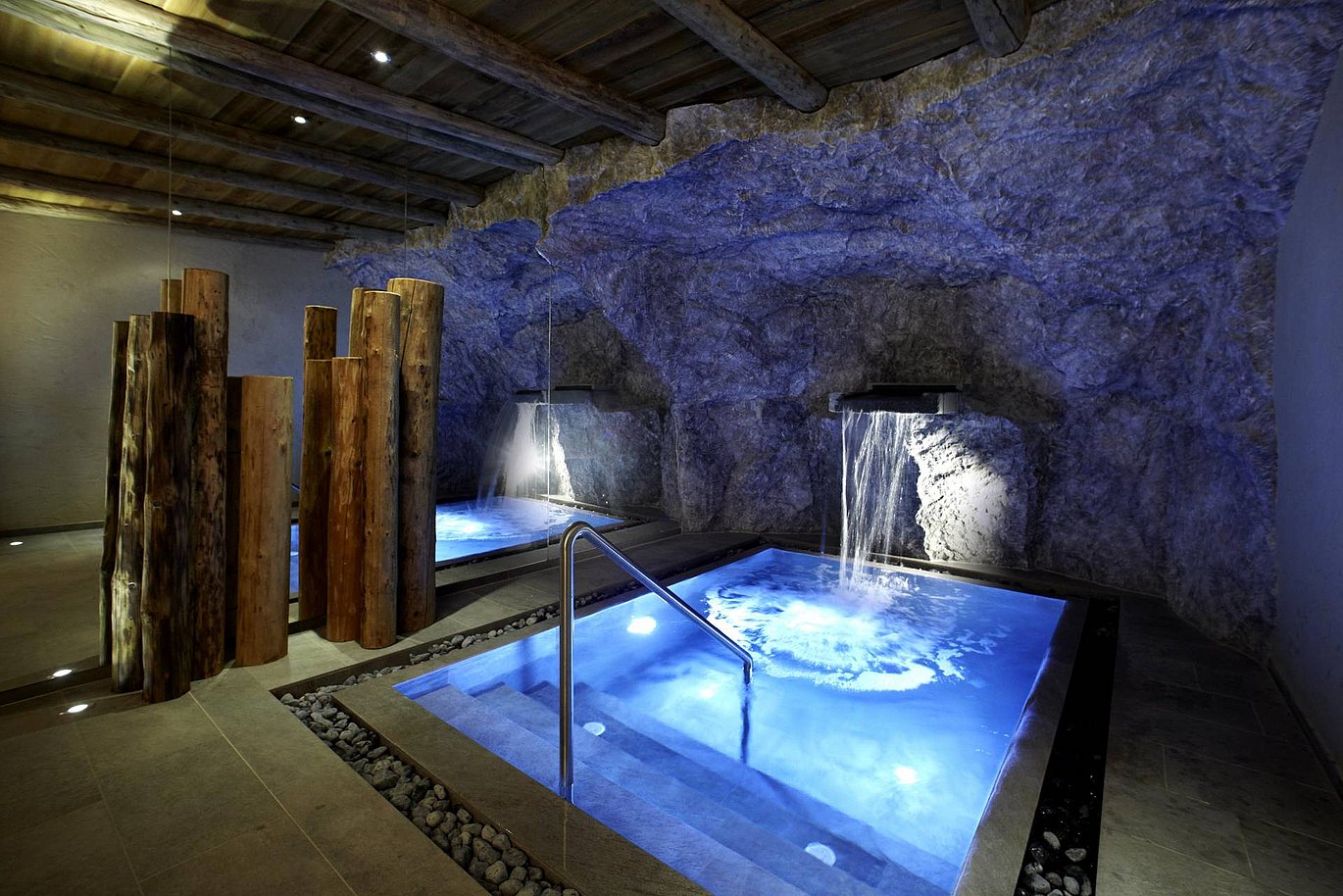 Hotel mit Schwimmbad, Tannheimer Tal: Bergblick*****