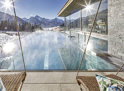 Hotel mit Schwimmbad, Tannheimer Tal: Bergblick****S